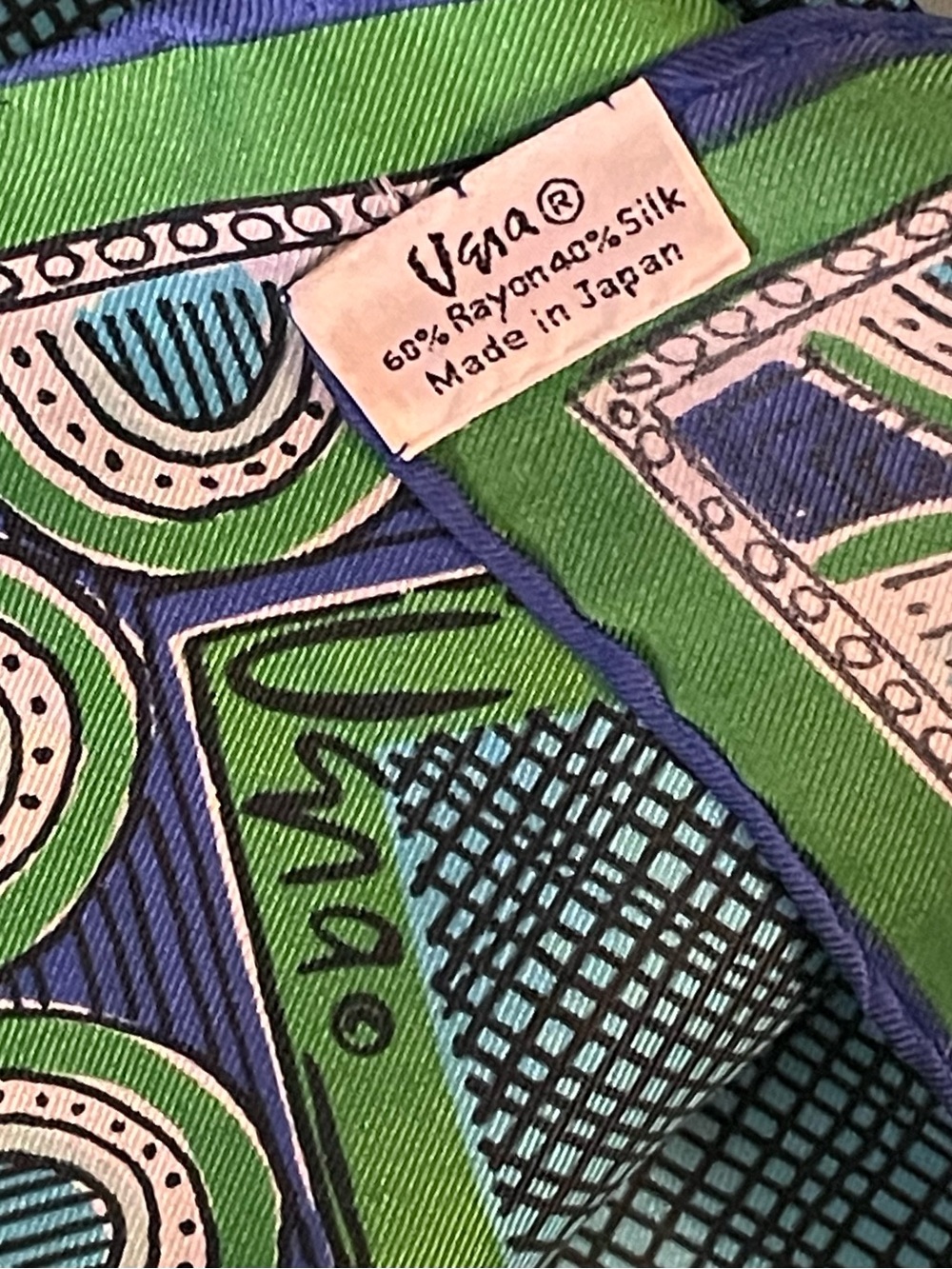 Vintage Vera Silk Blend Scarf 22 In Sq Good Condition - Picture 9 of 9